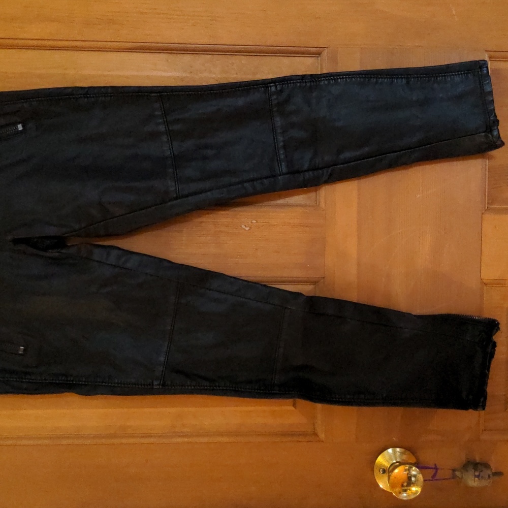 BlankNyc Faux Leather Skinny Pants Ankle Zip Black Size 27 Mid to Low Rise - Picture 4 of 11